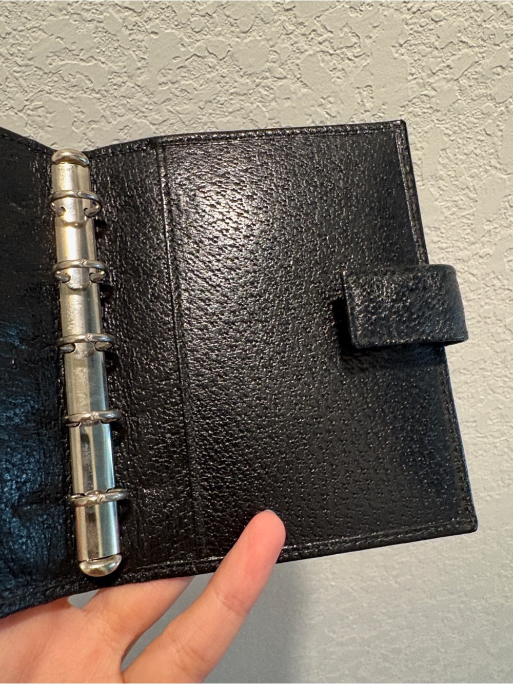 Gucci Black Leather Agenda Wallet with Snap Closure - Picture 5 of 12
